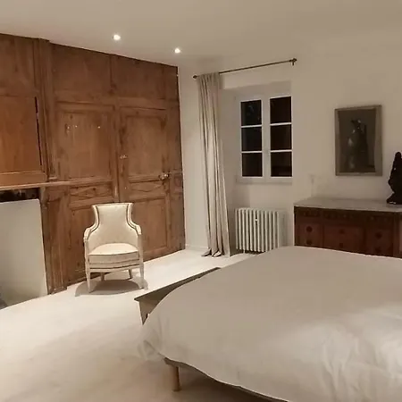 Vila La Cure Grande Maison De Charme De 2 A 14 Personnes Saint-Urcize