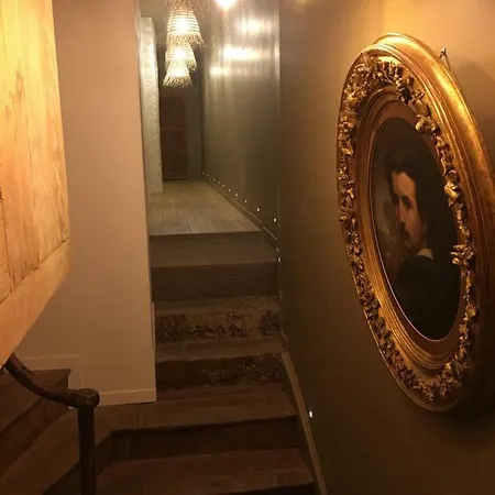 La Cure Grande Maison De Charme De 2 A 14 Personnes Saint-Urcize